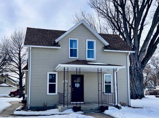 306 S Oak St, Laurel, NE 68745