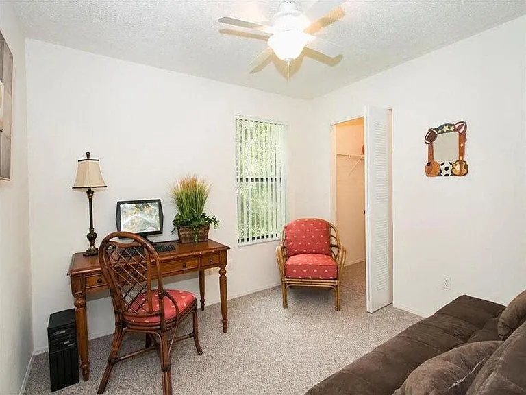 Castle Woods Apartments — Photo 5