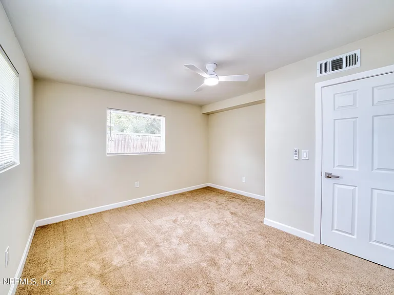 2517 Palm Ave — Photo 29
