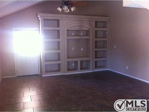 3rd image of 12209 Heritage Way