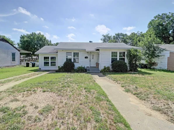 4709 Marks Pl, Fort Worth, TX 76116