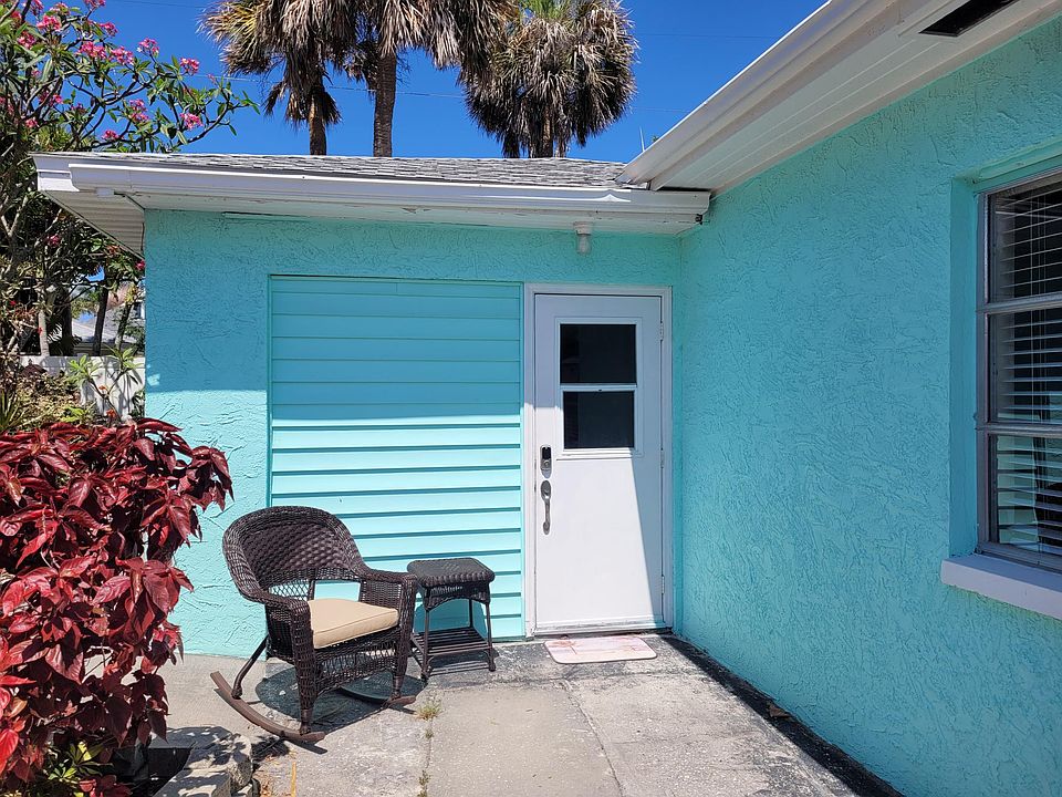 1st image of 756 Mandalay Ave #3