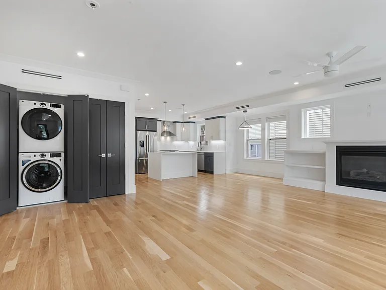 10 Hallet St #1 — Photo 15