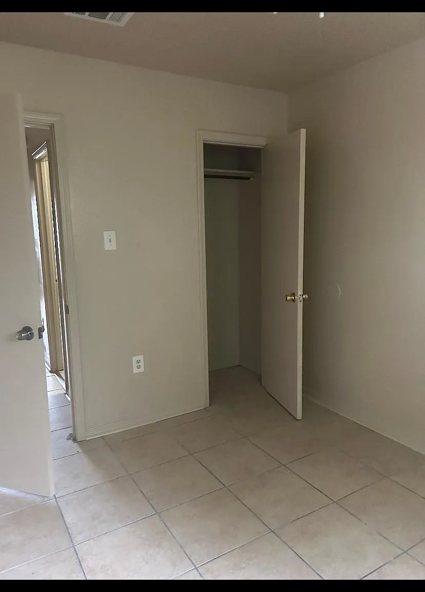 7836 Sail St — Photo 2