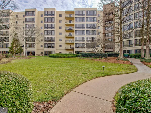 1800 Clairmont Lake #A519, Decatur, GA 30033