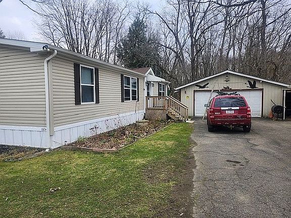 5th image of 13673 Ridge Rd