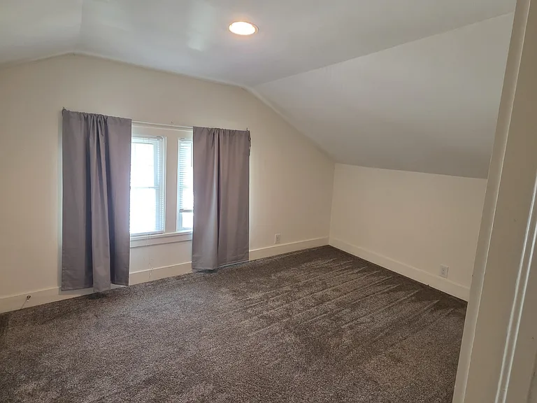 1432 S Gary Ave — Photo 31
