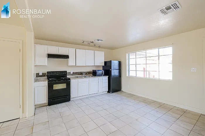 2609 W McLellan Blvd #2 — Photo 4