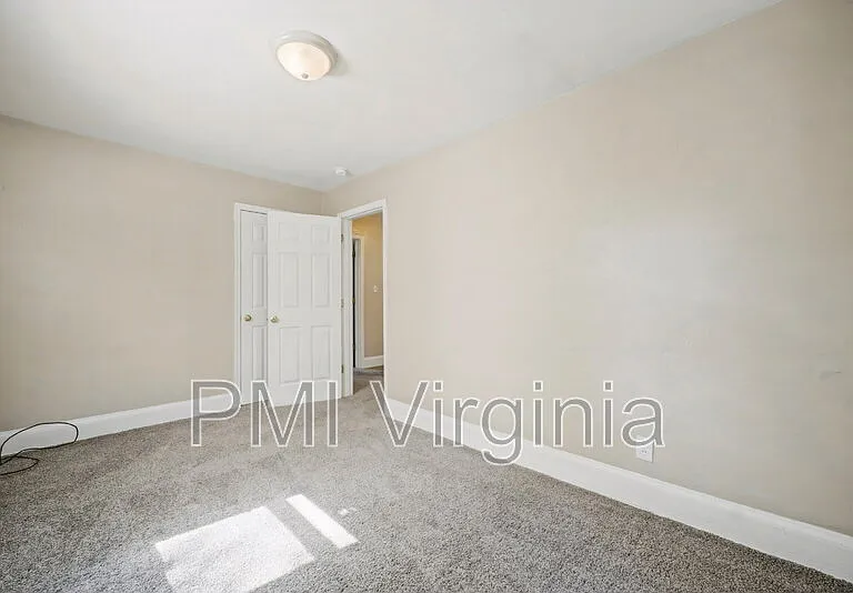 1915 Lansing Ave — Photo 14