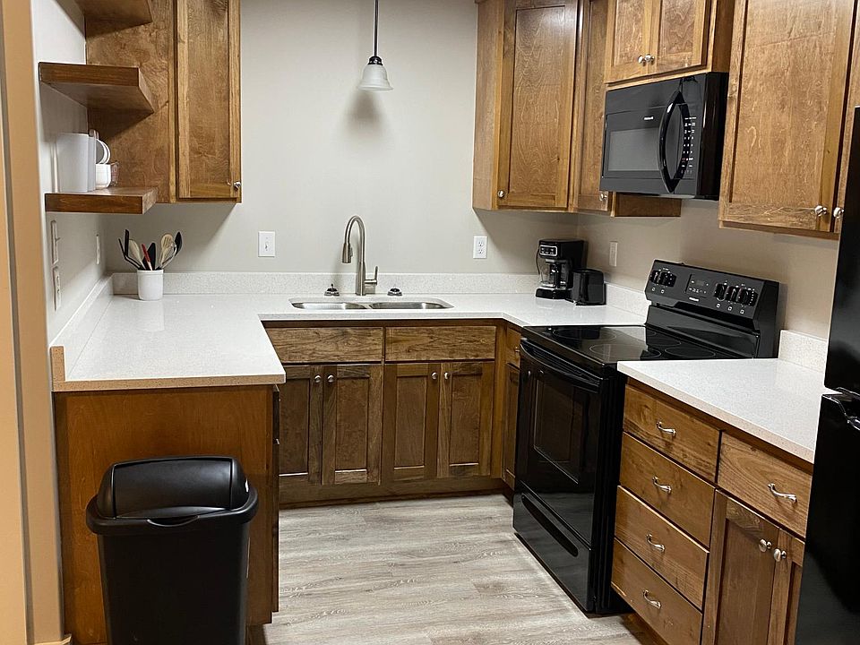 2nd image of 124 W Lee St #D