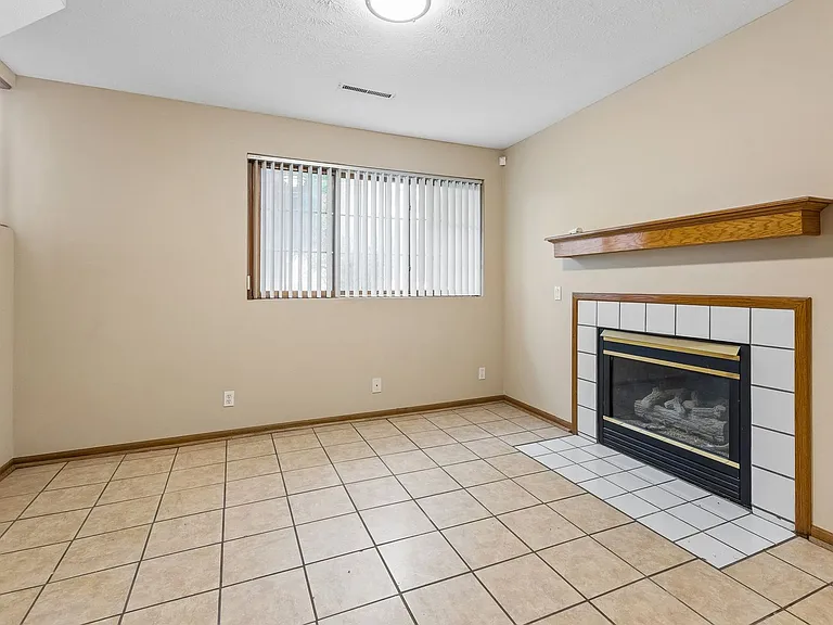 2402 King Dr — Photo 22