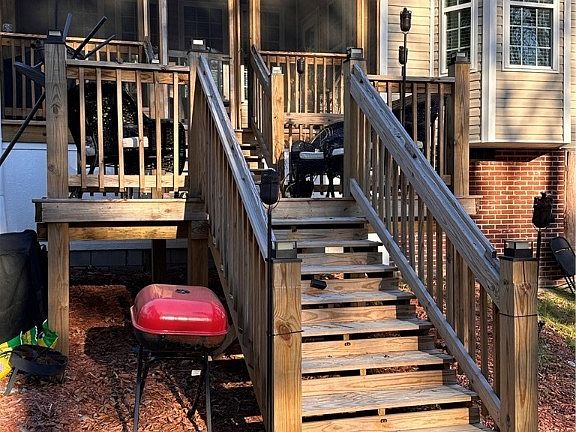 4th image of 111 Hensdale Rd