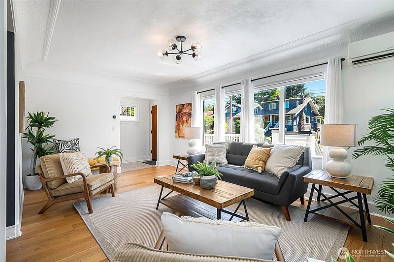 5th image of 6525 3rd Avenue NW