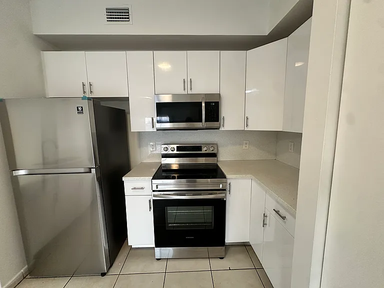 7290 NW 114th Ave #202 — Photo 6