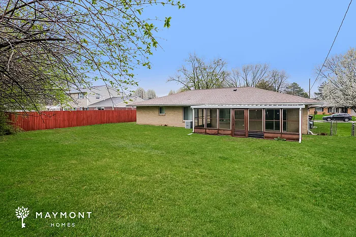 1971 Southlawn Dr — Photo 9