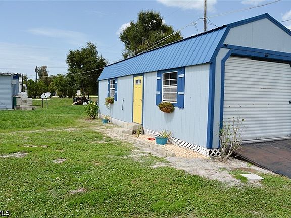 3rd image of 15266 Circle Dr