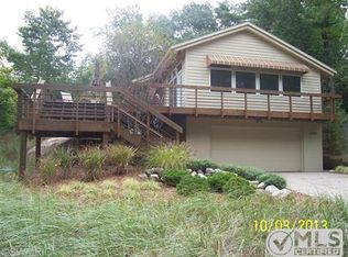 18940 Piney Point Dr, Spring Lake, MI 49456