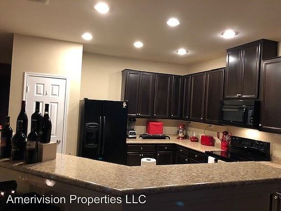 4th image of 10808 Denae Dr