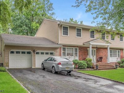 29 Artillery Park Rd, Totowa, NJ, 07512