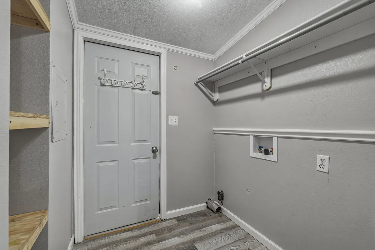 Building Photo - Cinnamon Ln