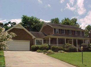 2300 Leeds Ln, High Pt, NC 27265