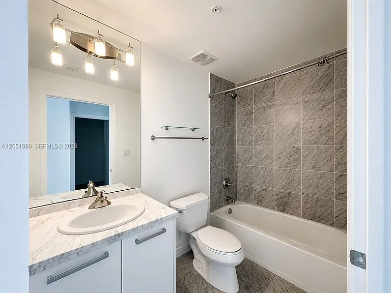 244 Biscayne Blvd #3903 — Photo 9