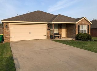 4527 Cory St, Springdale, AR 72762