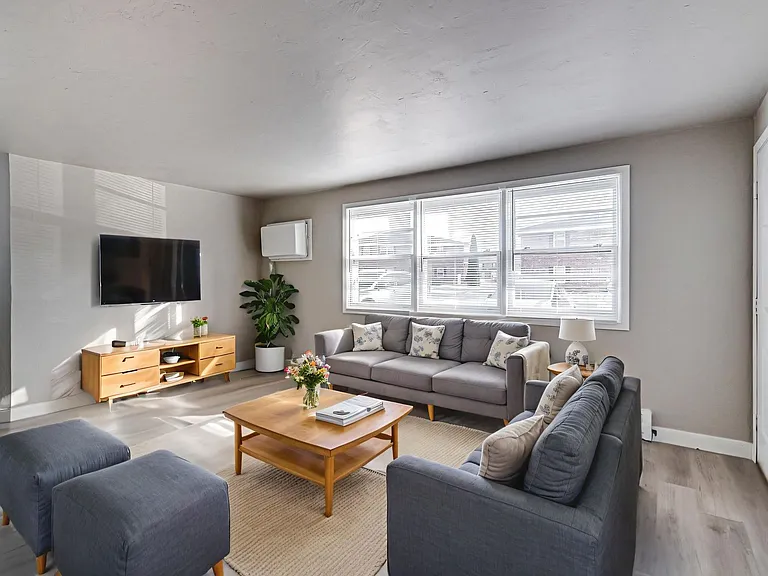 Meadow View East — Photo 82
