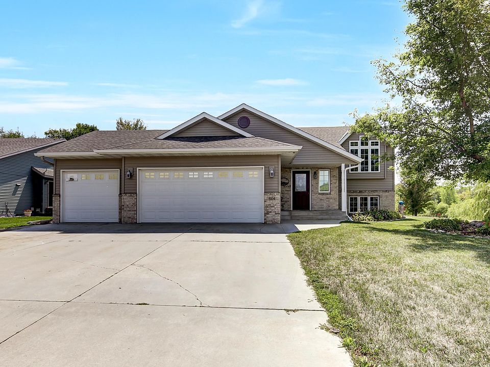 1st image of 604 Highlands Dr