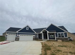 5484 Wellesley Trl, Waynesville, OH 45068