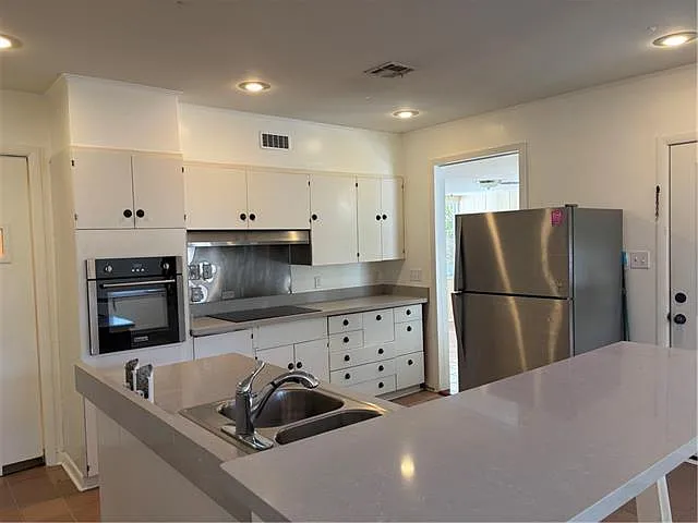 722 S Harrison St — Photo 9