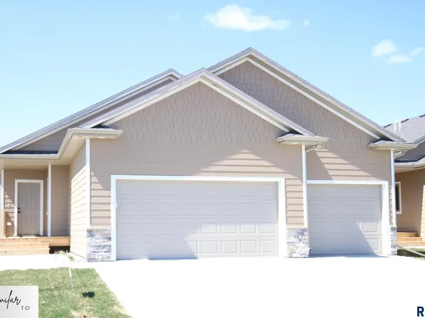 7241 E Waters Edge Pl, Sioux Falls, SD 57110