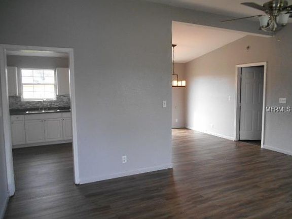 2nd image of 115 Holland St