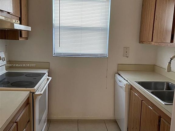 5th image of 1850 N Congress Ave APT 209