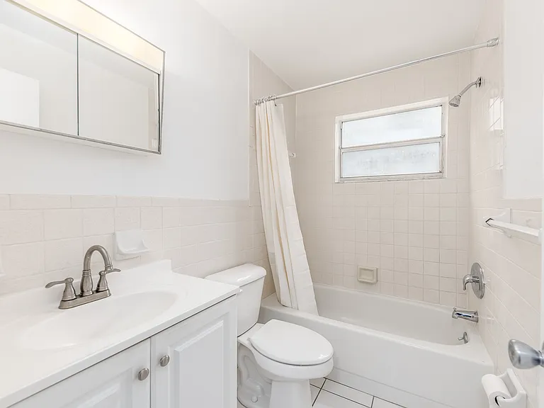 660 SW Bryant Ave #3 — Photo 11
