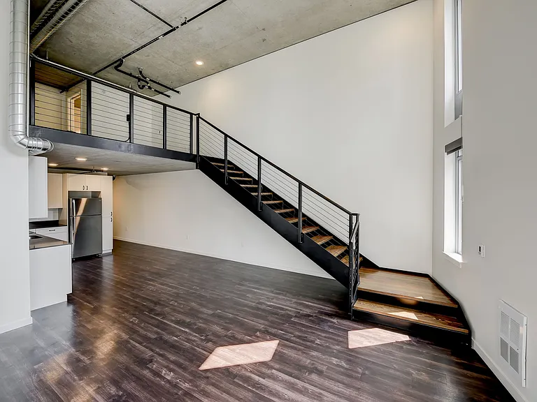 624 Yale — Photo 15