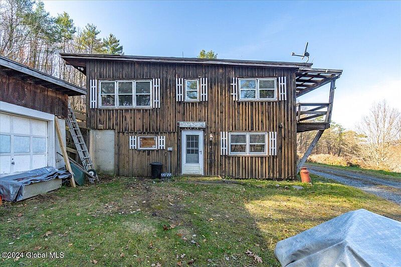 3rd image of 262 Ashgrove Road