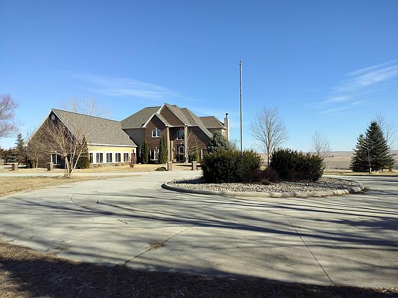 4th image of 11978 Quince Ave