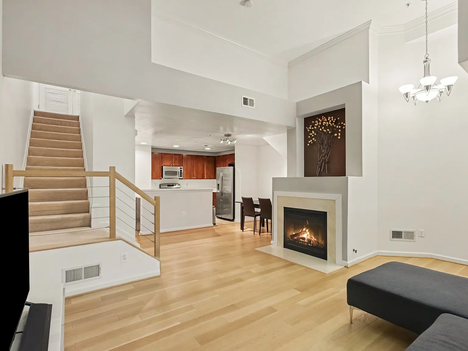 2 bed, 2.5 bath, 1200 sqft, $2,700 — Photo 4