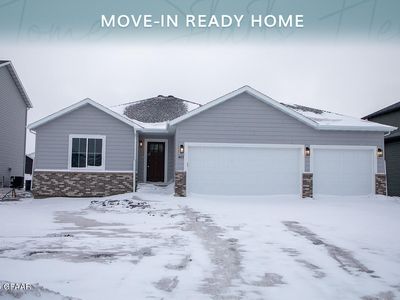 463 Plymouth Ln, Grand Forks, ND, 58201