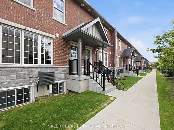 3rd image of 250 Penetanguishene Rd #14