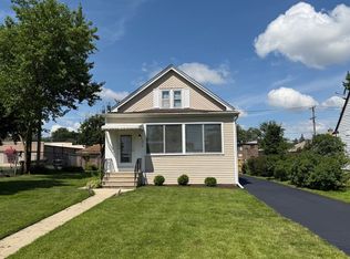 236 N Linden Ave, Westmont, IL 60559