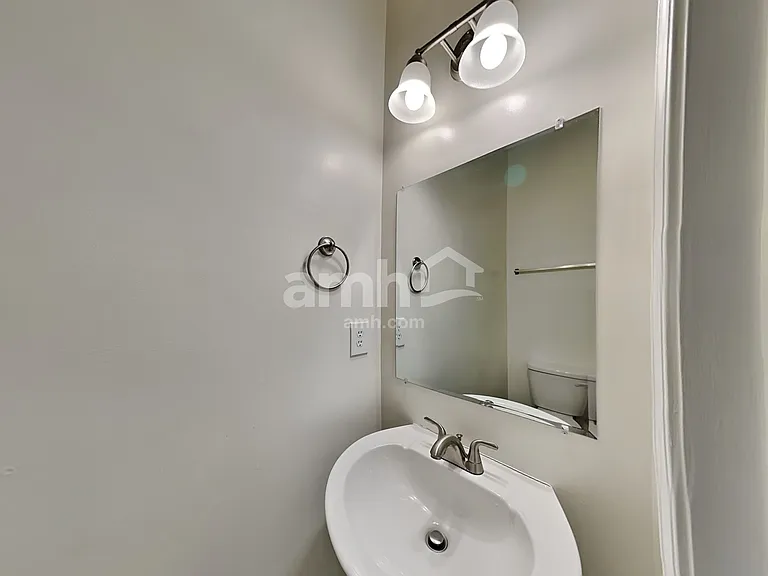 900 Arbor Greene Dr — Photo 20