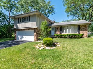 3N561 Broadview Ave, Addison, IL 60101