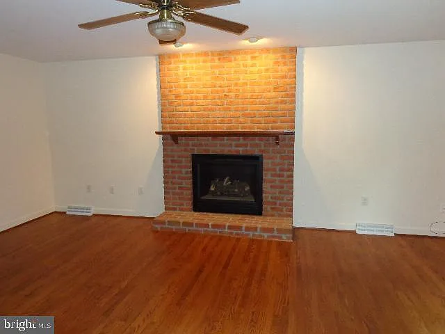 3 bed, 2.5 bath, 2120 sqft, $2,500 — Photo 4