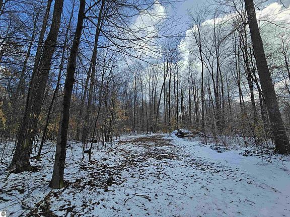 5th image of 361 W Rhoby Rd