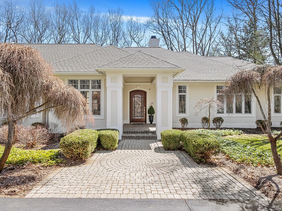 1830 Sterling Oaks Blvd SE, Ada, MI 49301 Zillow
