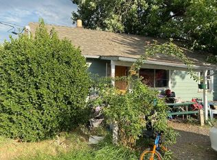 705 Lincoln Rd, Grants Pass, OR 97526