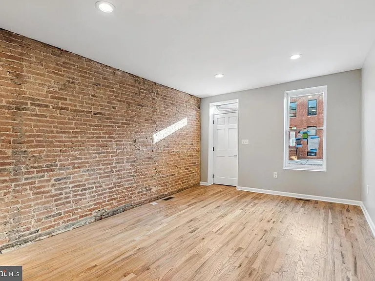1534 S Charles St — Photo 11