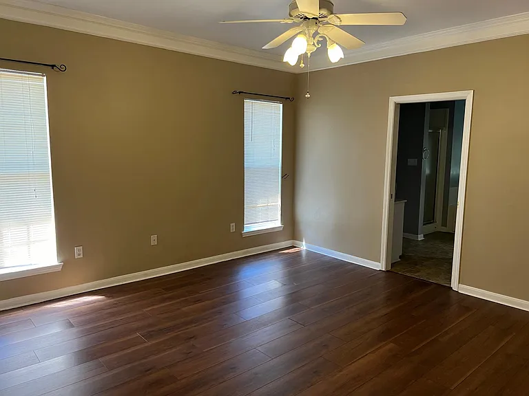 18548 Lake Camellia Ave — Photo 17